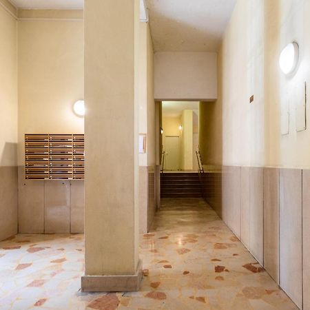 Dimora Camuzzoni Apartment Verona Bagian luar foto